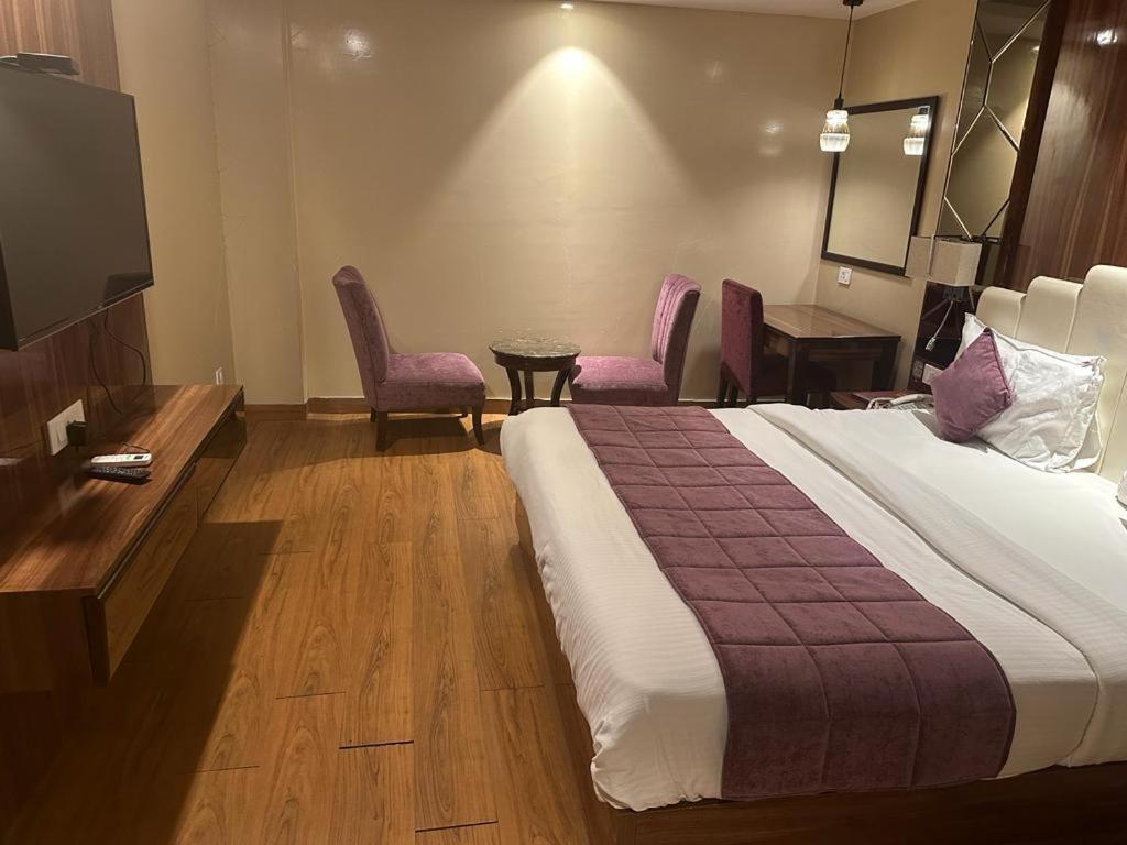 Airport Hotel Ramhan Palace Mahipalpur Nueva Delhi Exterior foto