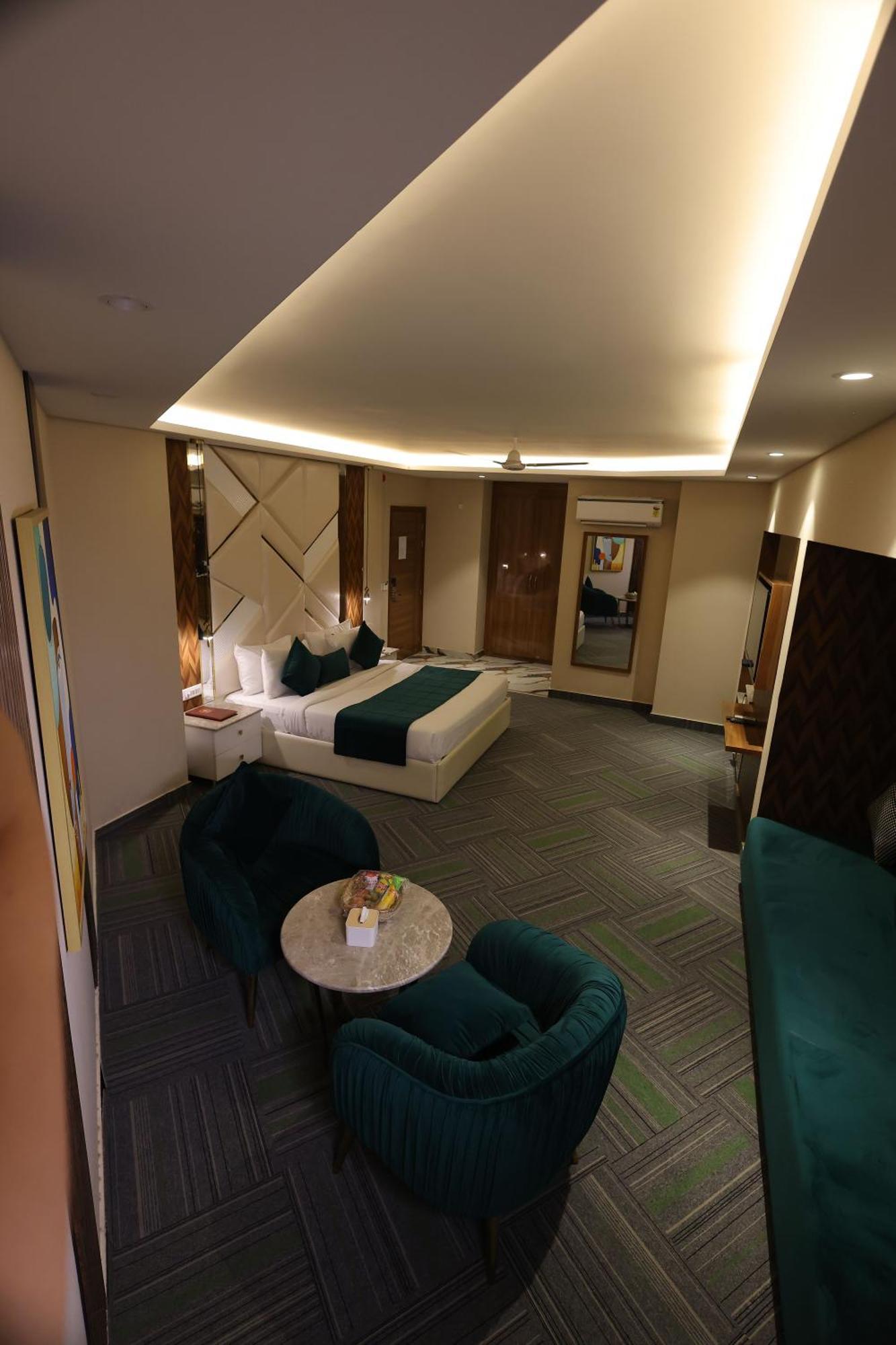 Airport Hotel Ramhan Palace Mahipalpur Nueva Delhi Exterior foto
