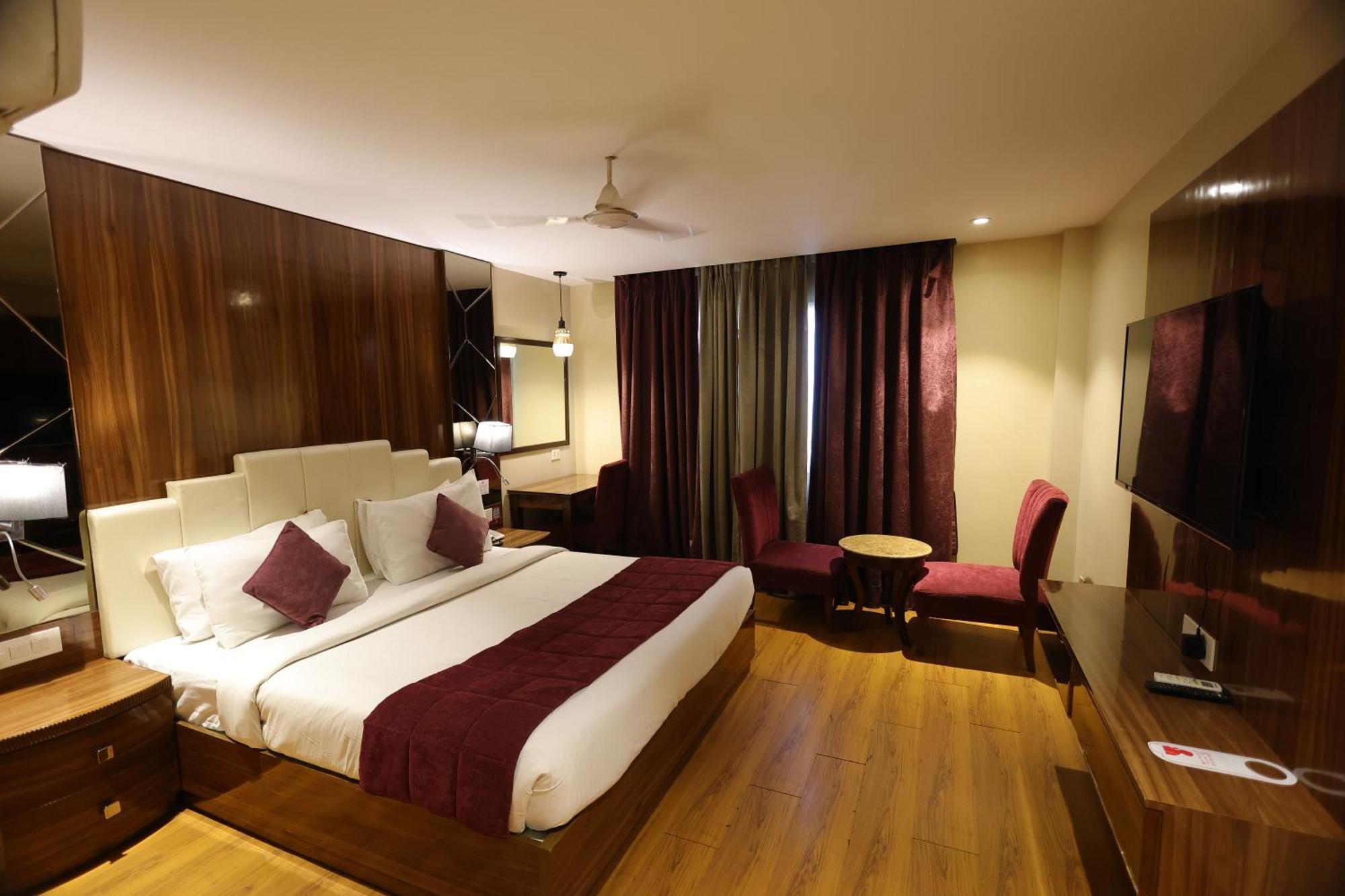 Airport Hotel Ramhan Palace Mahipalpur Nueva Delhi Exterior foto